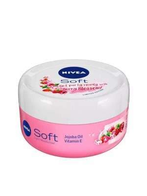 Nivea Soft Berry Blossom Mositurizer - 100 ML